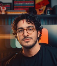 Portrait d'Ayoub Chouaf, webdesigner freelance à Blois.
